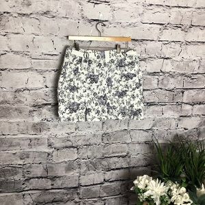 Gloria Vanderbilt Shorts - Gloria Vanderbilt Denim Print Skort. Size 12 Gloria Vanderbilt Shorts - Gloria Vanderbilt Denim Print Skort. Size 12